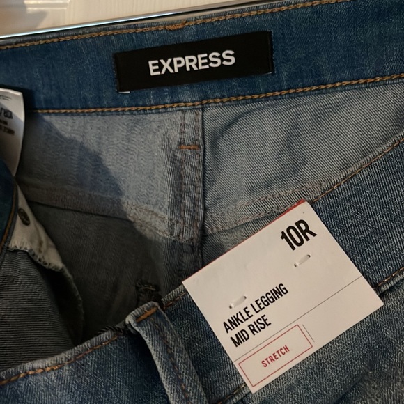 Mid rise ankle distressed denim - Picture 2 of 3